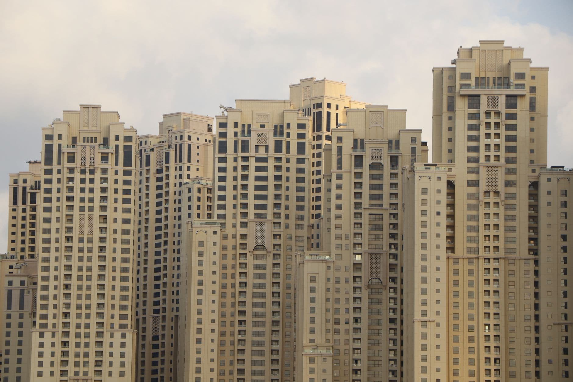 Dubai apartment towers, where agents' valuations of the same home can differ widely